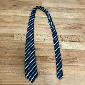 VanHeusen kids tie
